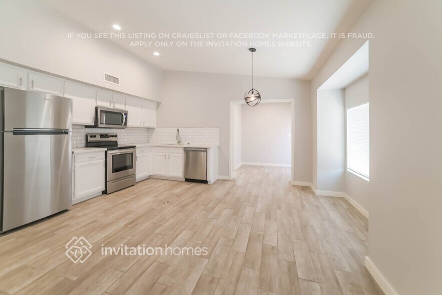 Building Photo - 14250 N 50th Ln