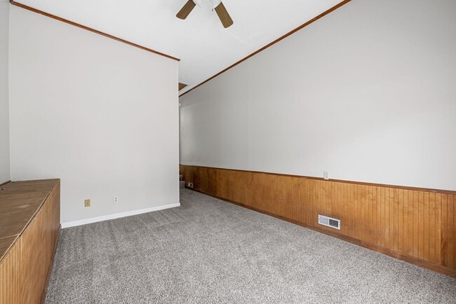 Building Photo - 3 Bedroom Home For Rent in Sango Area!