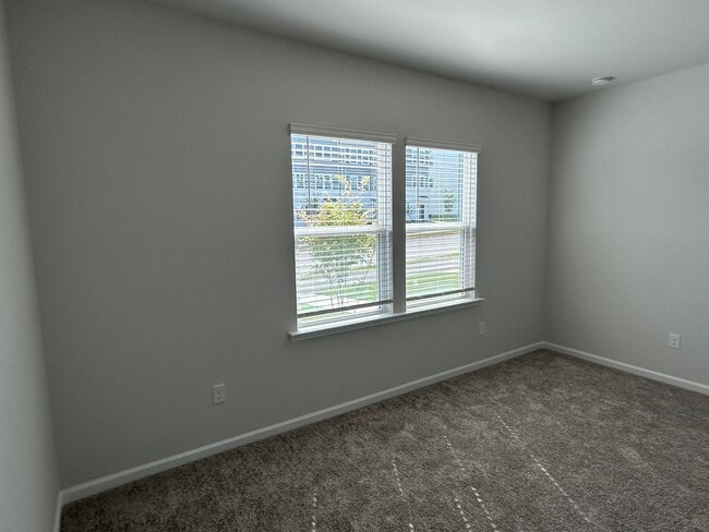 Building Photo - NEW 4 bed/3.5 bath townhome for rent in Apex