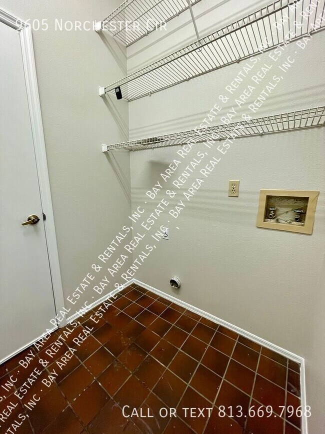 Building Photo - 9605 Norchester Cir