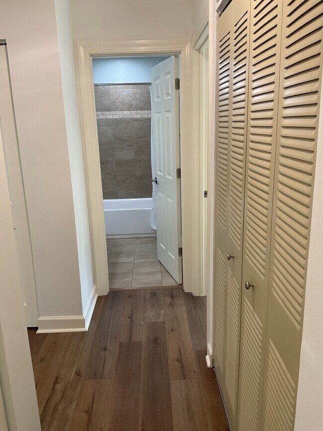 Building Photo - 1830 Shetland Rd