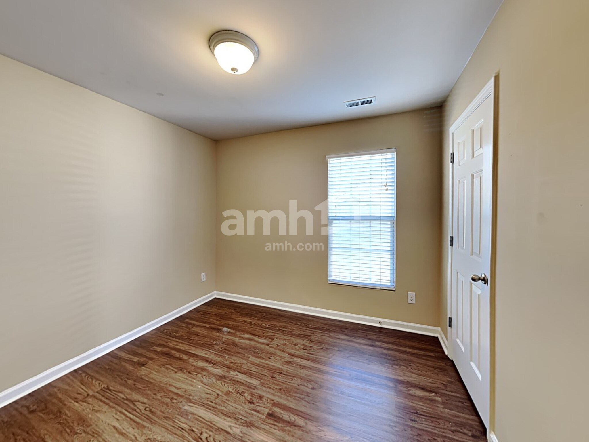 Building Photo - 5102 Wetlands Dr