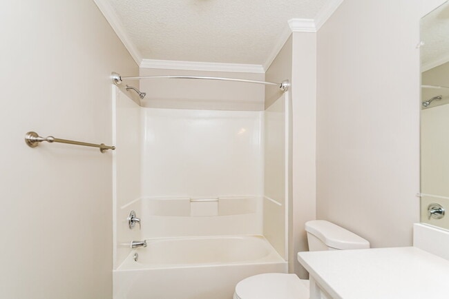 Building Photo - 814 Delray Ln