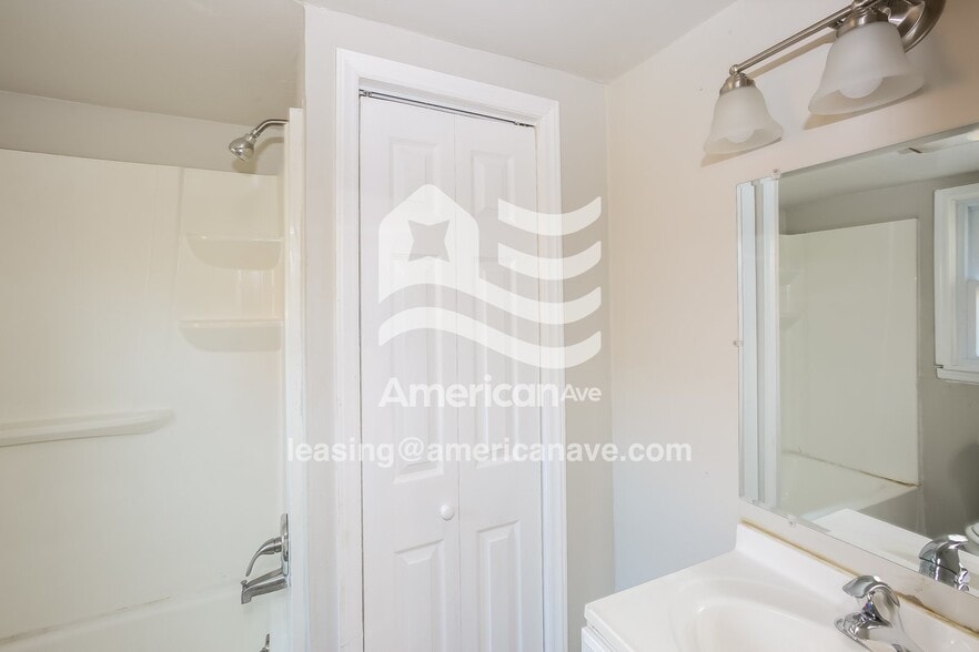 Building Photo - 1057 North Carolina Hwy 150