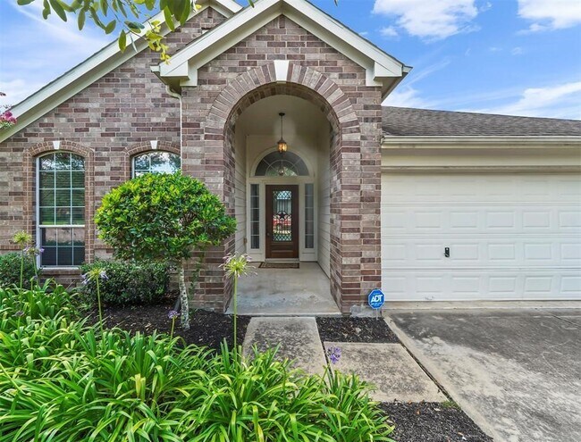 Building Photo - 2501 Shady Falls Ln