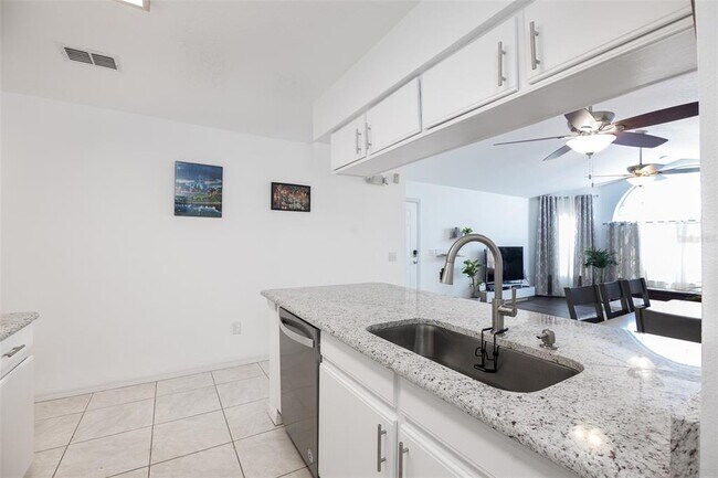 Building Photo - 8703 Knightsbridge Ct