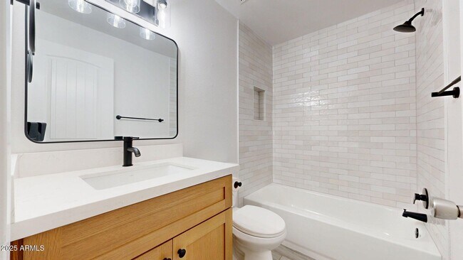 Building Photo - 1118 N Granite Reef Rd