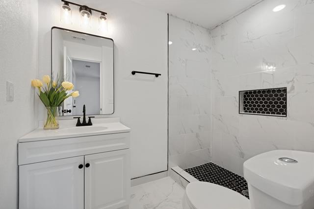 Building Photo - 4367 Alamo Ave