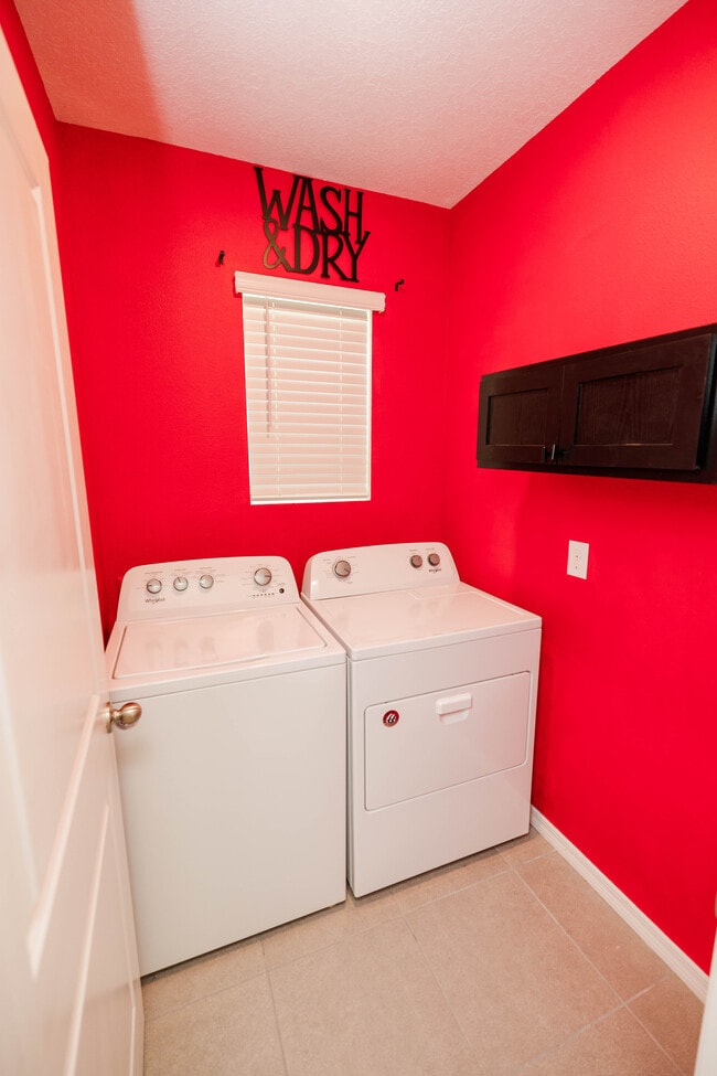 Building Photo - 6777 Longboat Dr