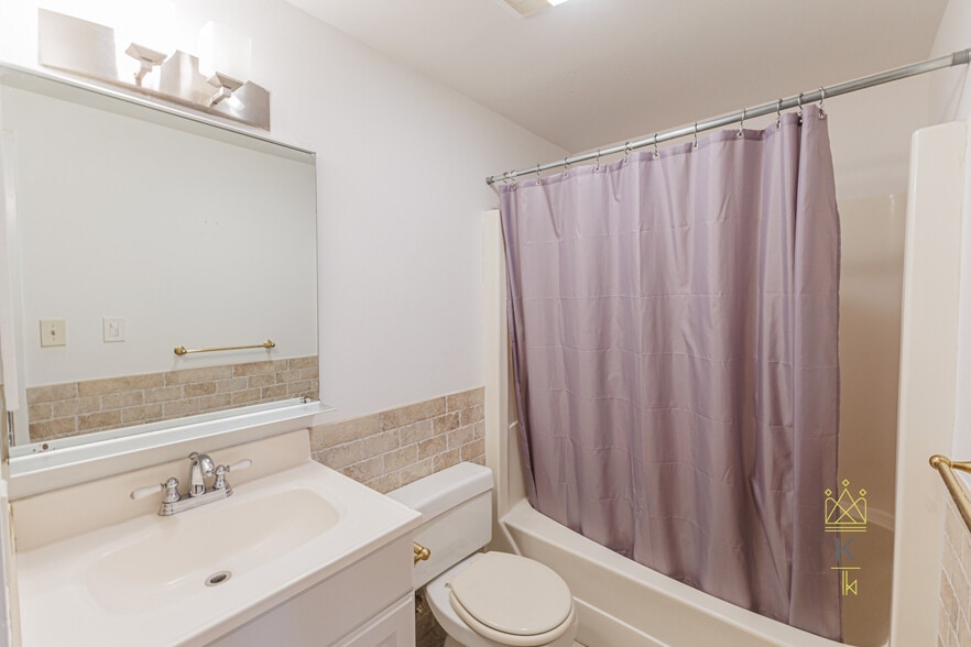 Building Photo - 96 Gainsborough St