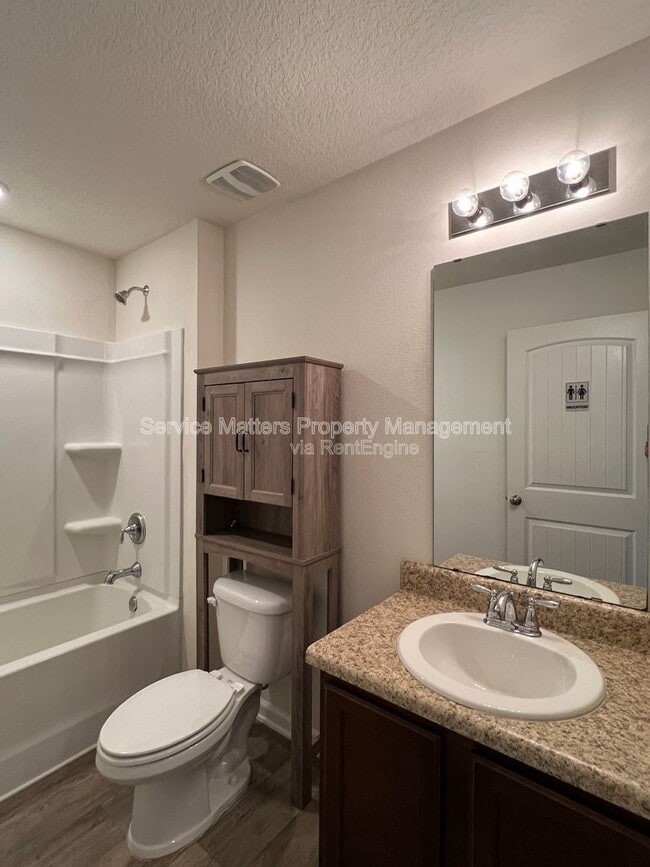 Building Photo - 4080 Roosevelt Way