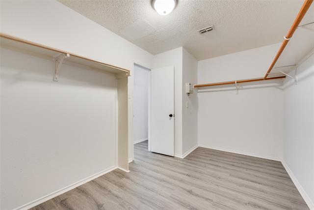 Building Photo - 1309 Cherokee Rose Ln