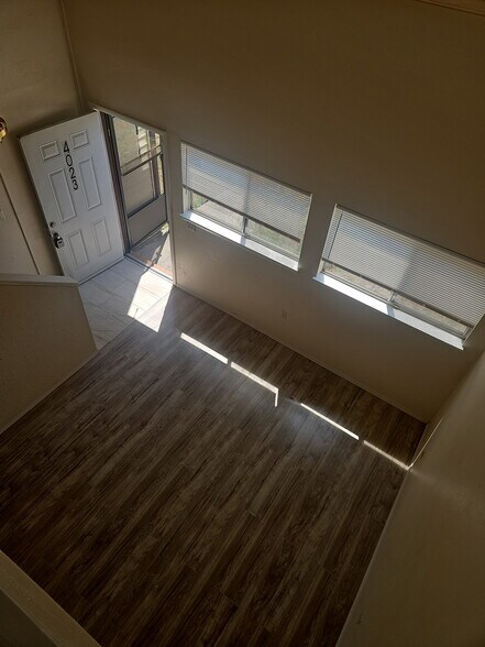 Building Photo - 4023 Woodfern Dr