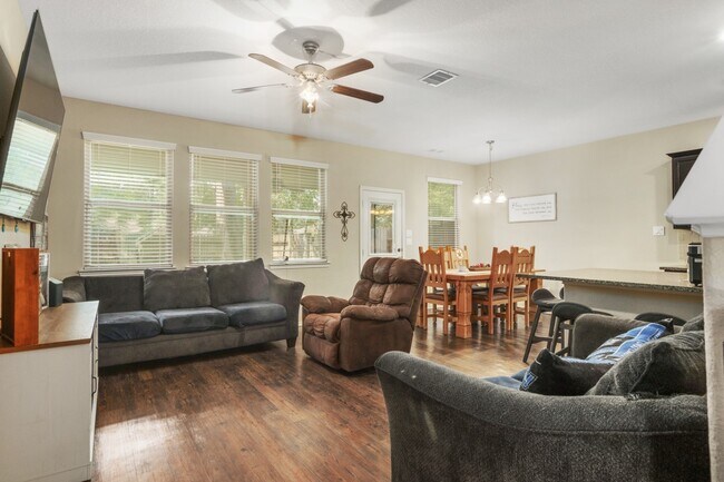 Building Photo - 1766 Parkside Shrs Ln