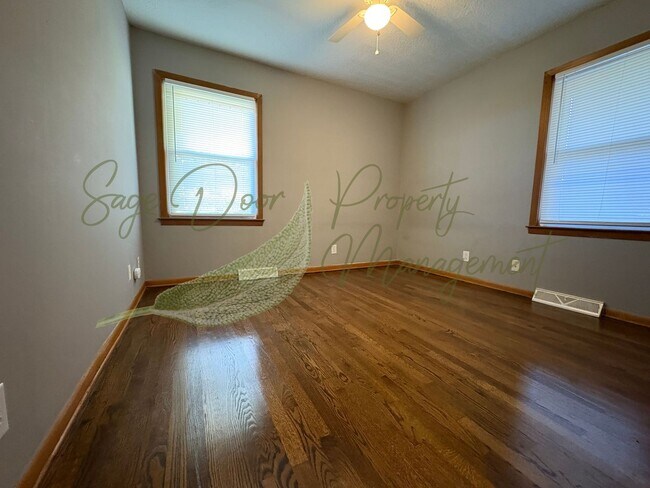 Building Photo - 3213-3215 Marsh Ave