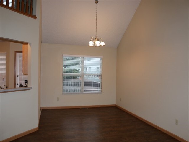 Building Photo - 6774 Laburnum Dr