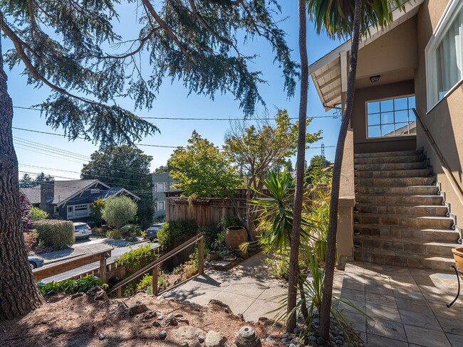 Building Photo - Updated single family home