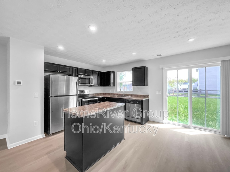 Building Photo - 5013 Sullivans Ridge Dr