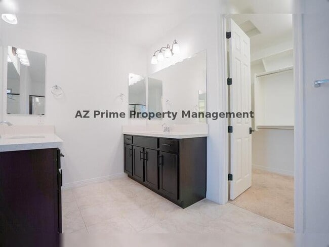 Building Photo - 16512 W Desert Ln