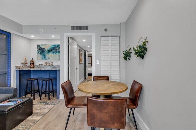 Building Photo - 2004 N Ocean Blvd