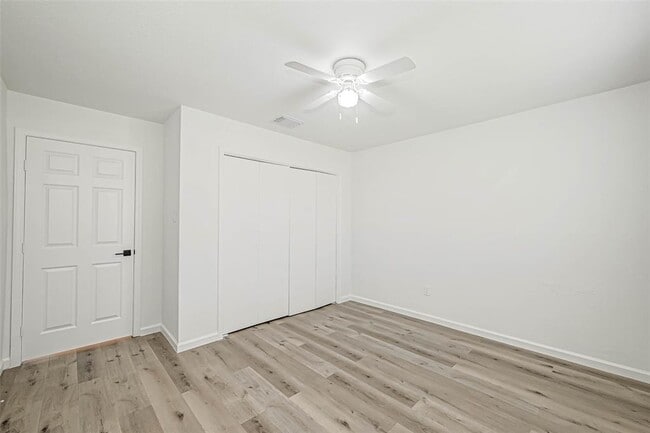Building Photo - 12122 Fairmeadow Dr