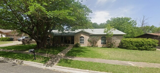 Primary Photo - 504 Ridge St