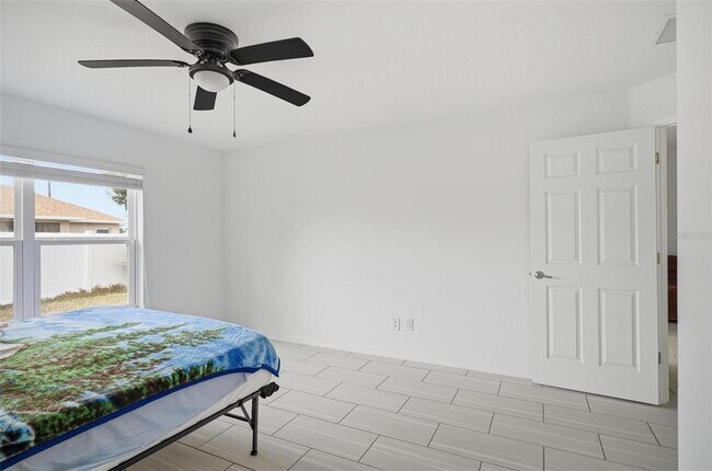 Building Photo - 4 Lynton Pl