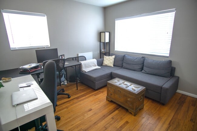 Building Photo - 1953 Rowan St