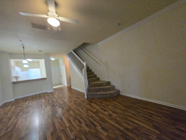 Building Photo - 2/2.5 Townhome in Magnolia Place