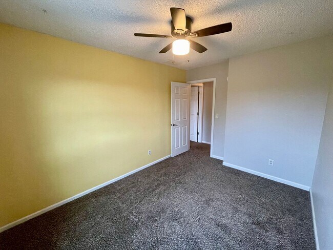 Building Photo - Charming 3-Bed Home Near CSU with Spacious...