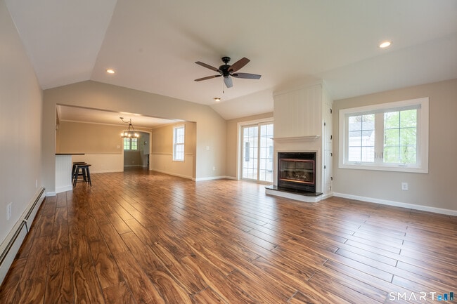 Building Photo - 30 Hillsboro Dr