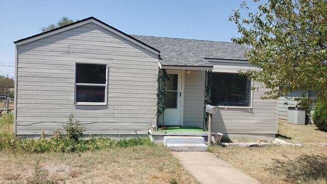 Primary Photo - 4626 S Crockett St