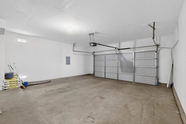 Building Photo - 3812 Pinon Jay Ct NW