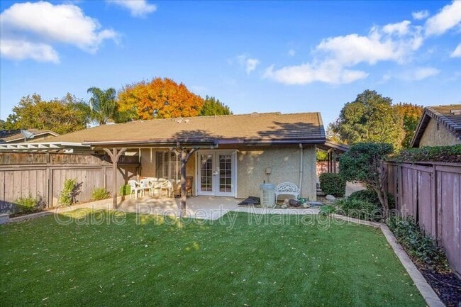 Building Photo - 25649 Almendra Dr