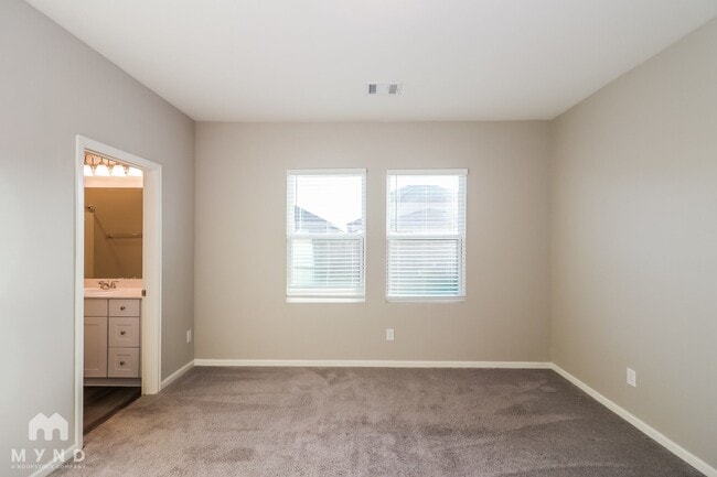 Building Photo - 1016 Lacebark Pne Ln