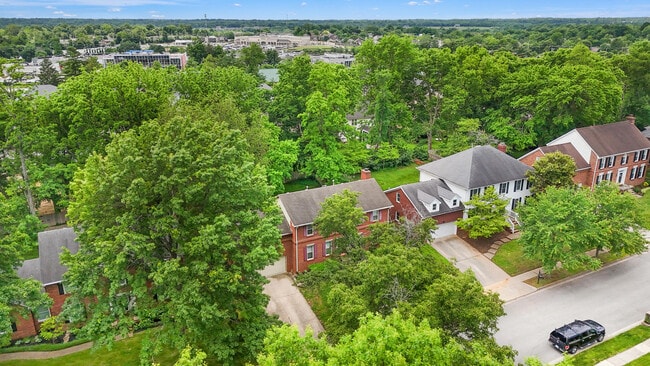 Building Photo - 2152 Sallee Dr