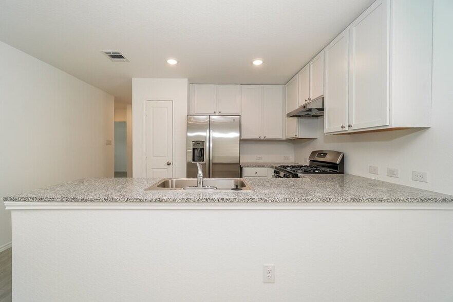 Building Photo - 8803 Barrow Path