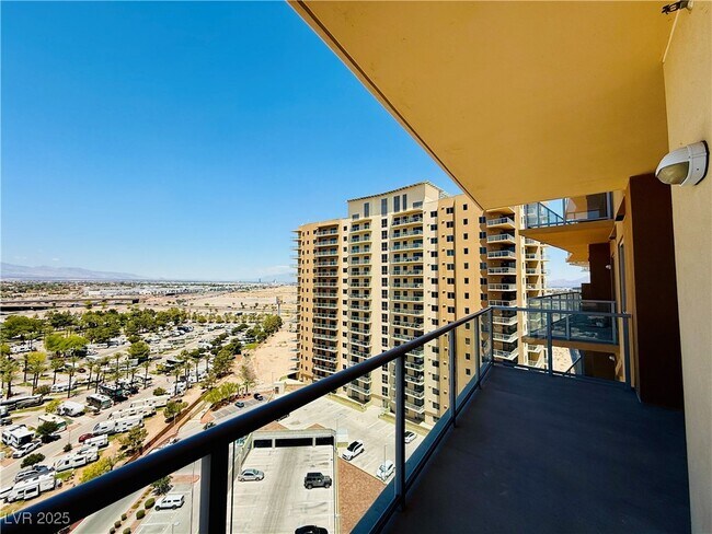 Building Photo - 8255 S Las Vegas Blvd
