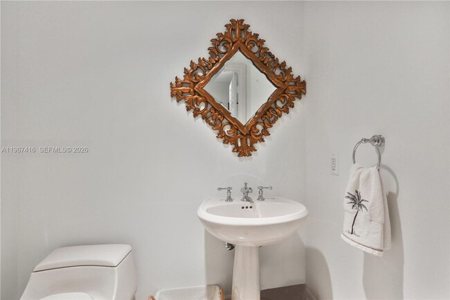 Building Photo - 6051 N Ocean Dr