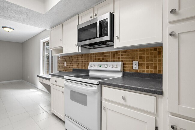 Building Photo - 3506 Parkwood Ave