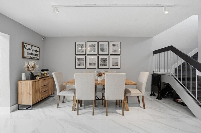 Building Photo - 7136 SW 105th Ct