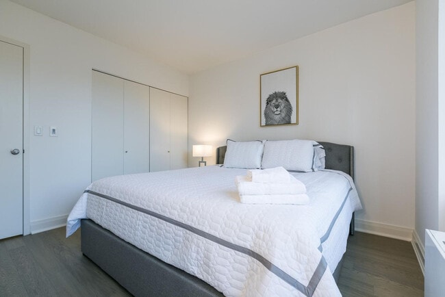 Building Photo - 45 E 33rd St