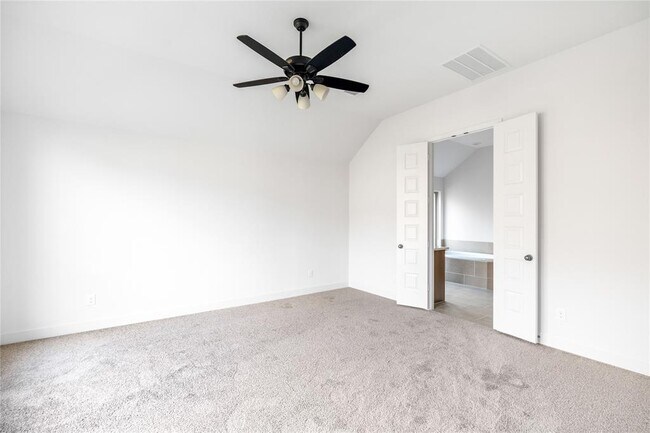 Building Photo - 639 Bay Breeze Dr