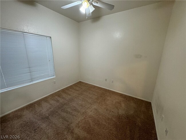 Building Photo - 2305 W Horizon Ridge Pkwy