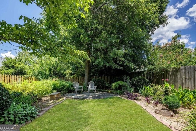 Building Photo - 1140 Mitsy Forest Dr NE