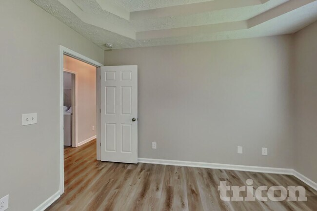 Building Photo - 559 Heartland Ln