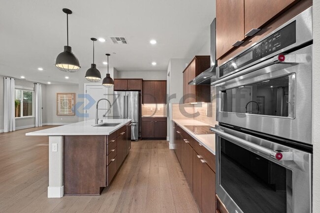 Building Photo - 285 Bear Creek Dr