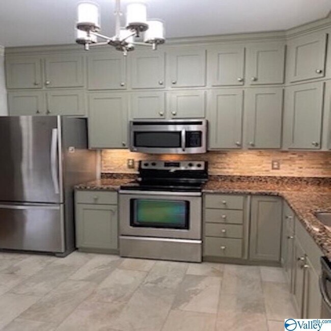 Building Photo - 4770 Whitesburg Dr