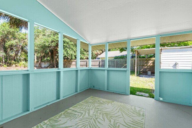 Building Photo - 1335 S Flagler Ave