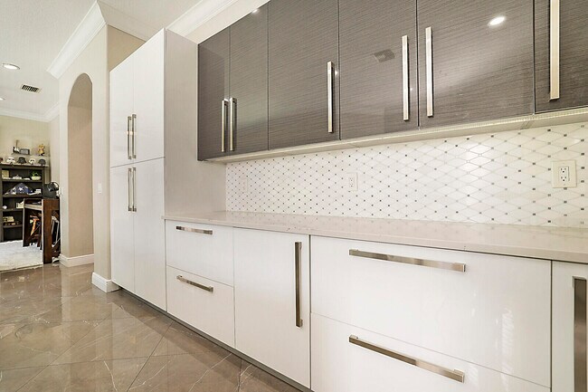 Building Photo - 7167 Ivy Crossing Ln